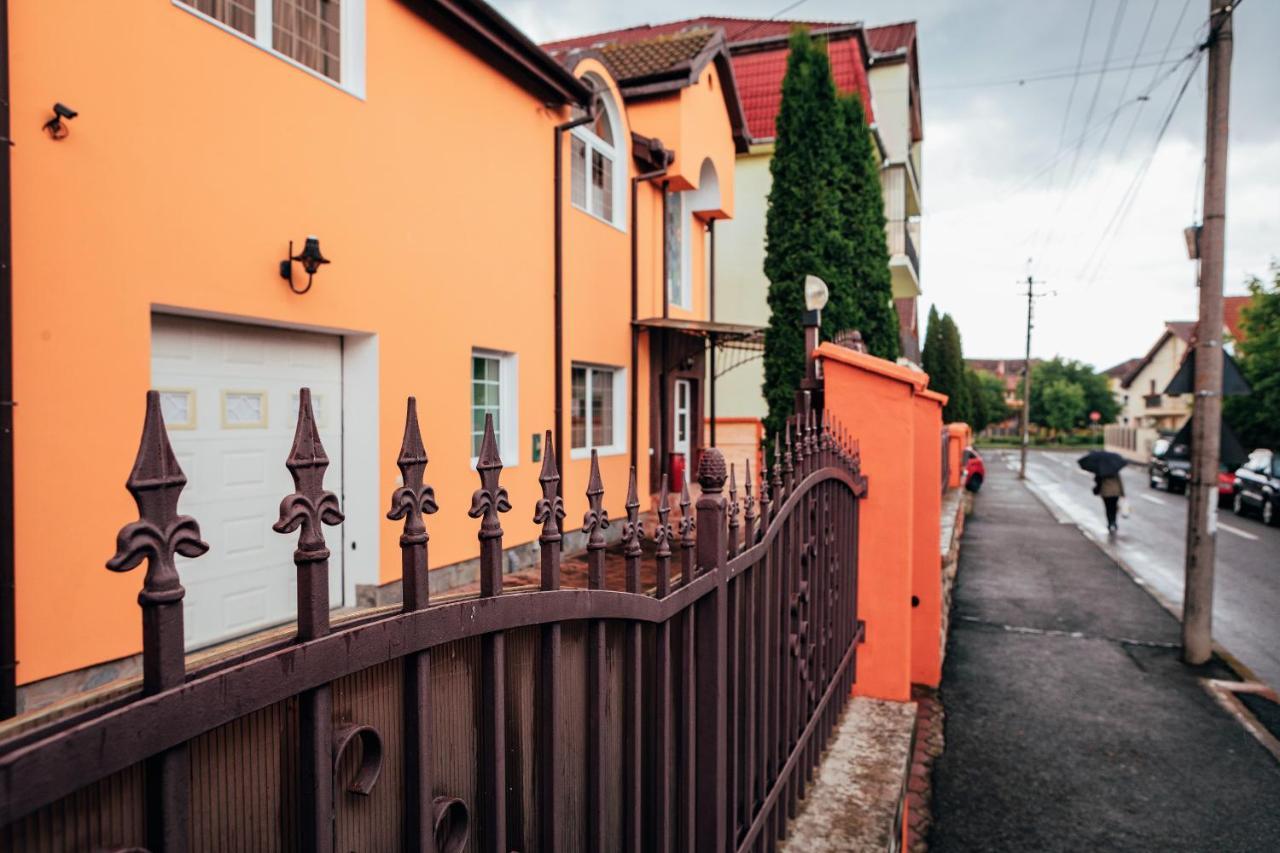 Hotel Vila Guitar Sibiu Exterior foto